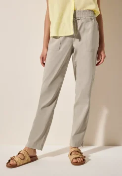 Casual Fit Hose