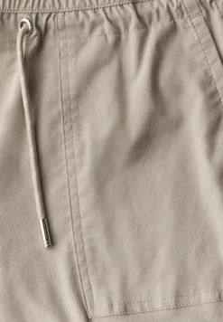 Casual Fit Hose