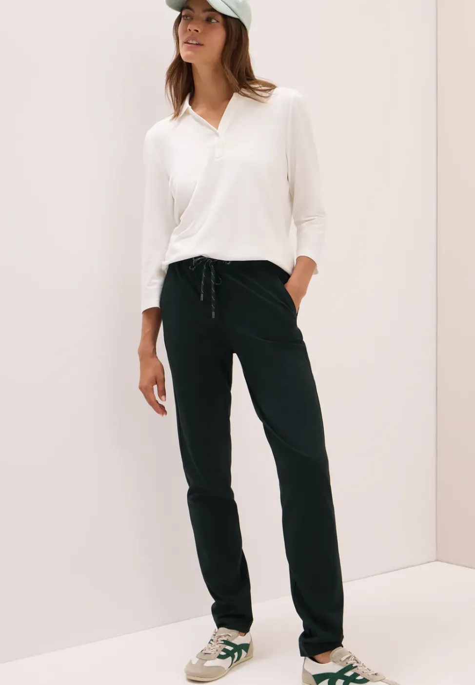 Casual Fit Hose