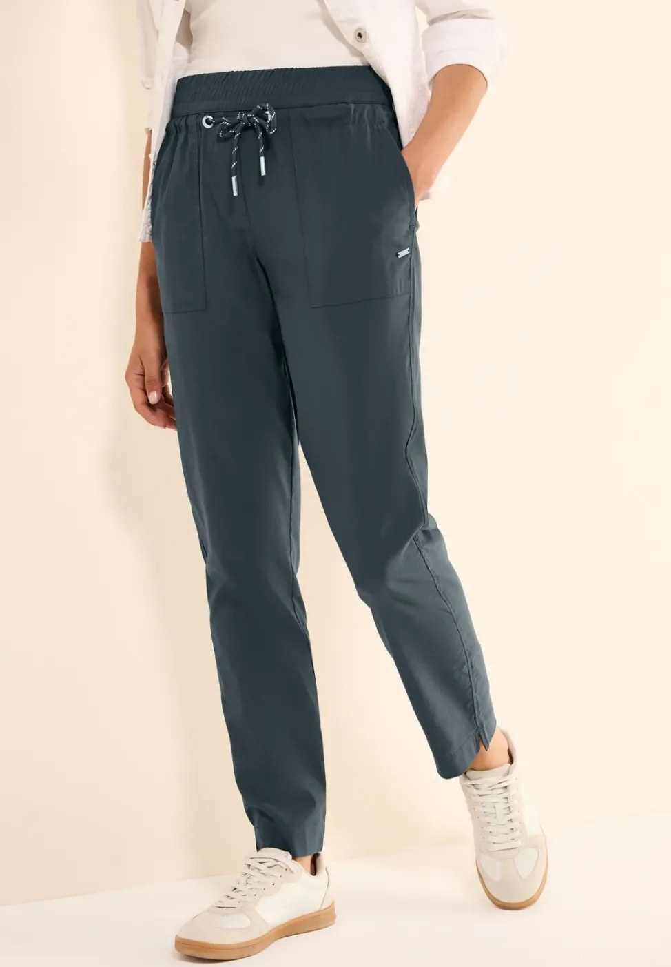 Casual Fit Hose