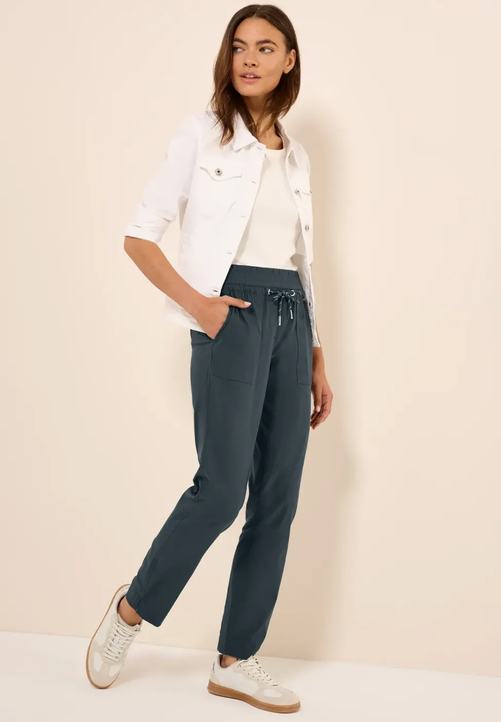 Casual Fit Hose