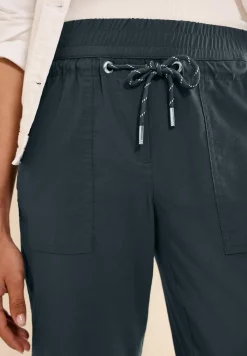 Casual Fit Hose