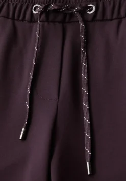 Casual Fit Hose