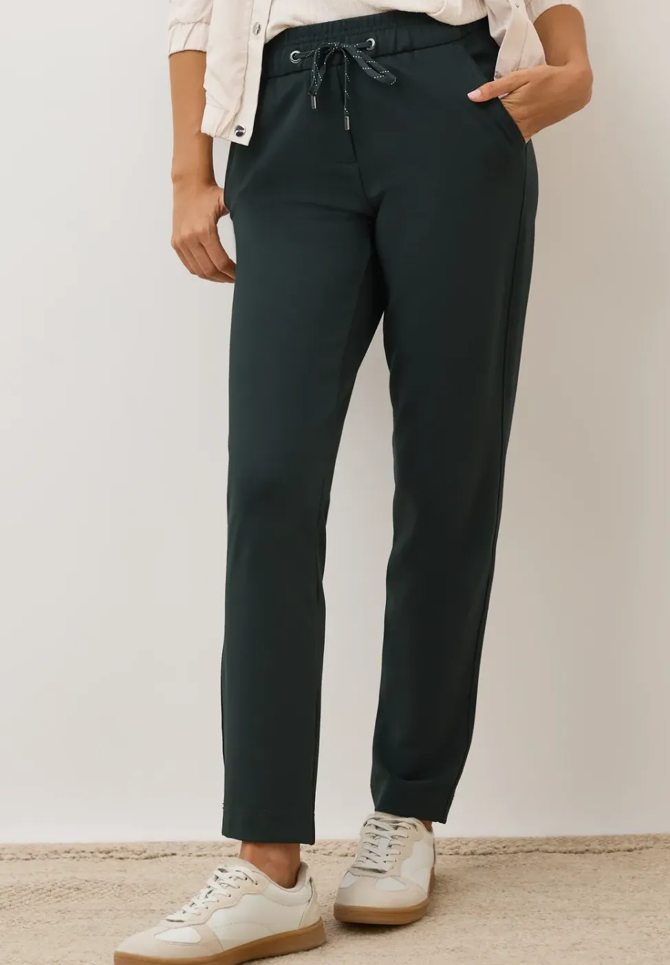 Casual Fit Hose