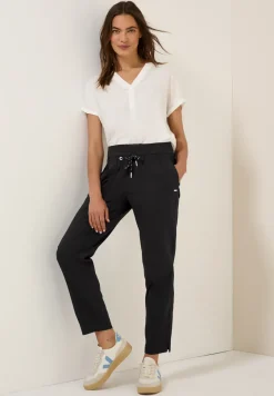 Casual Fit Hose