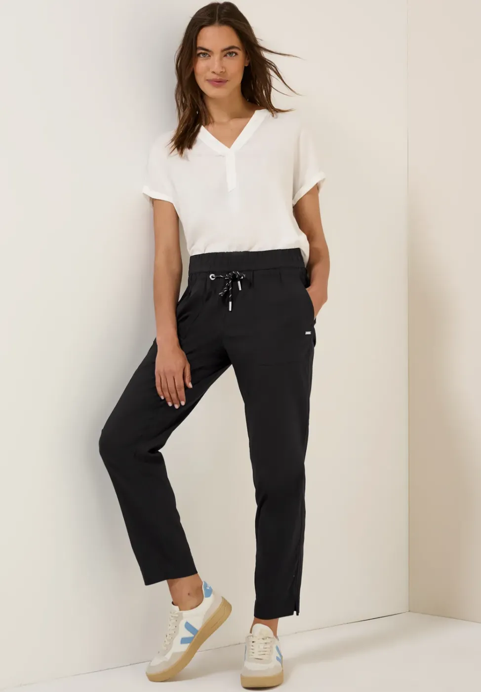 Casual Fit Hose