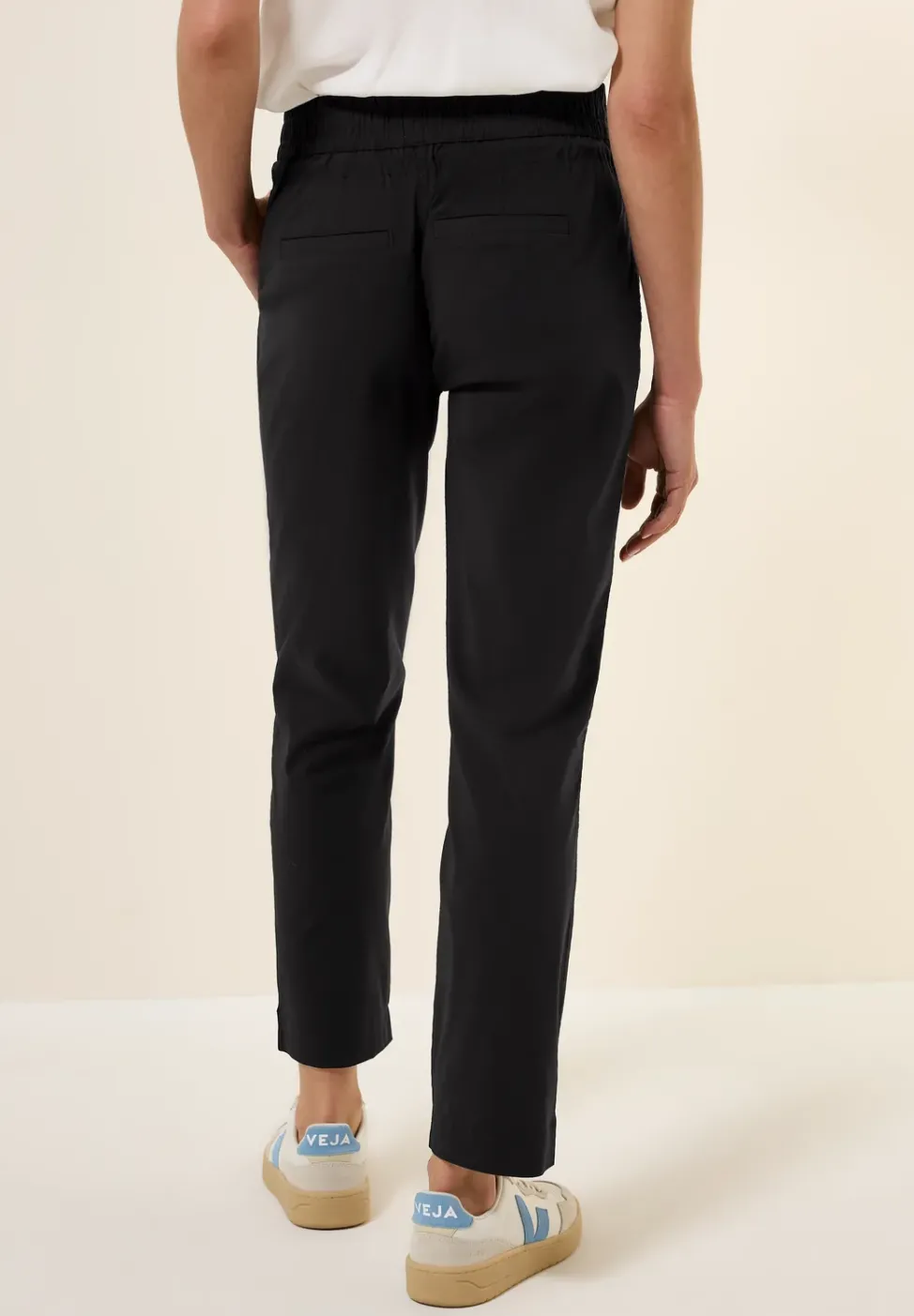 Casual Fit Hose