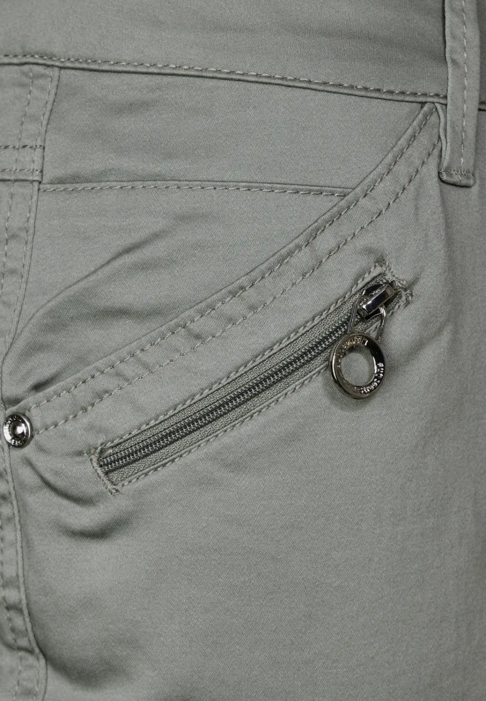 Casual Fit Hose