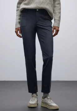 Casual Fit Hose