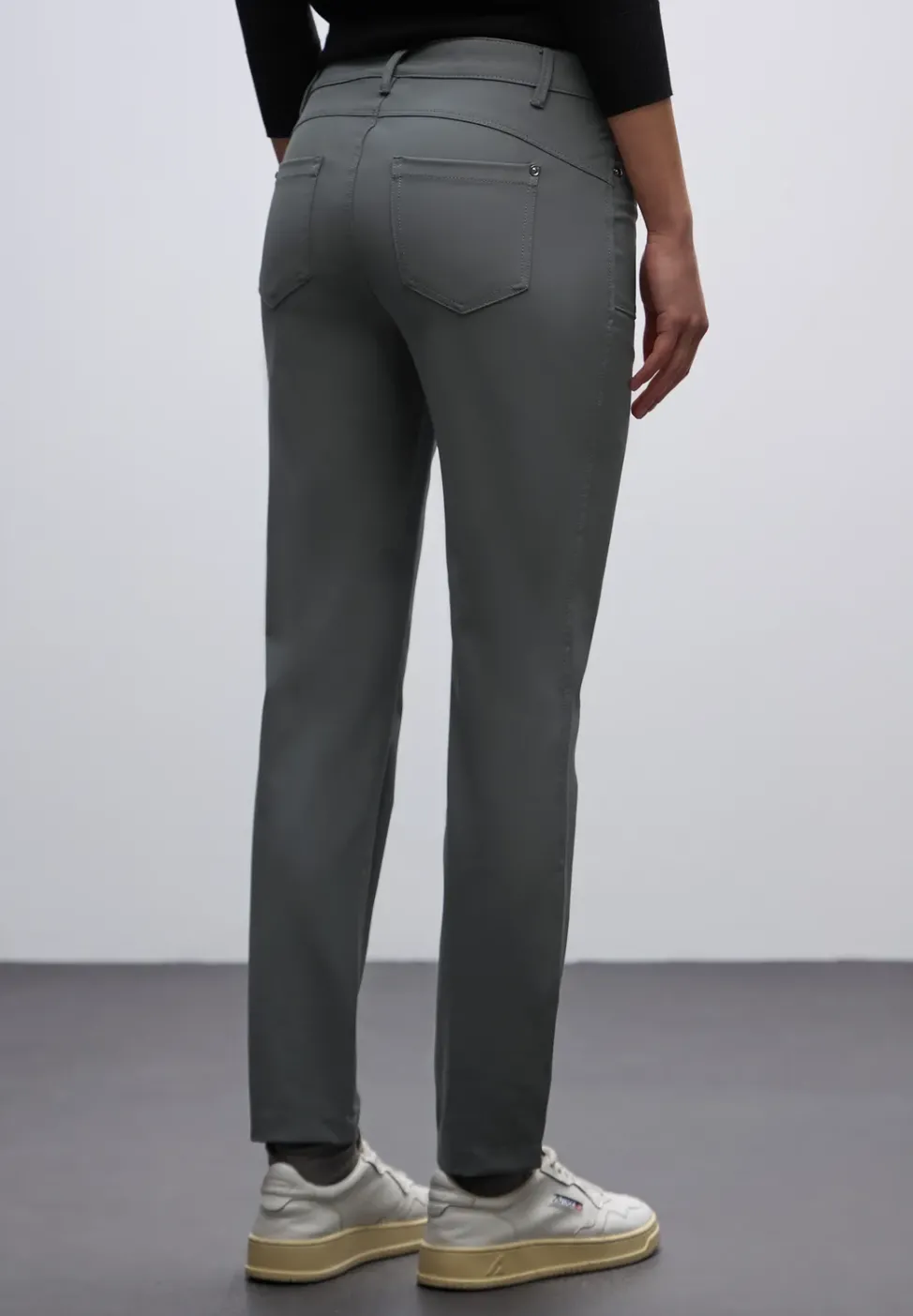 Casual Fit Hose