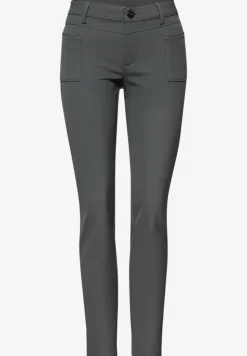 Casual Fit Hose