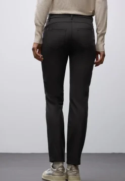 Casual Fit Hose