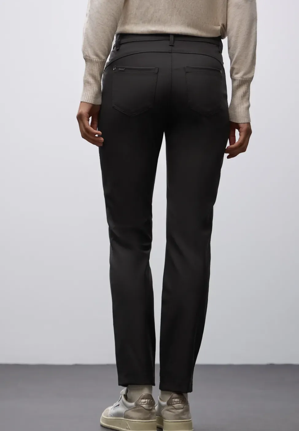 Casual Fit Hose