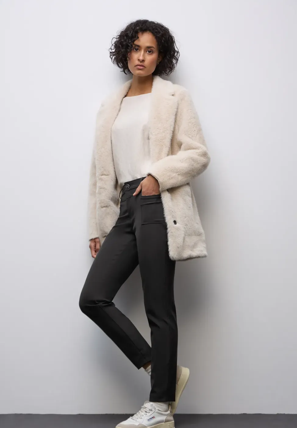 Casual Fit Hose