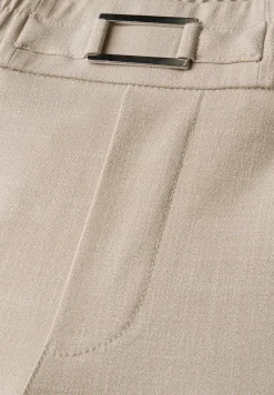 Casual Fit Hose