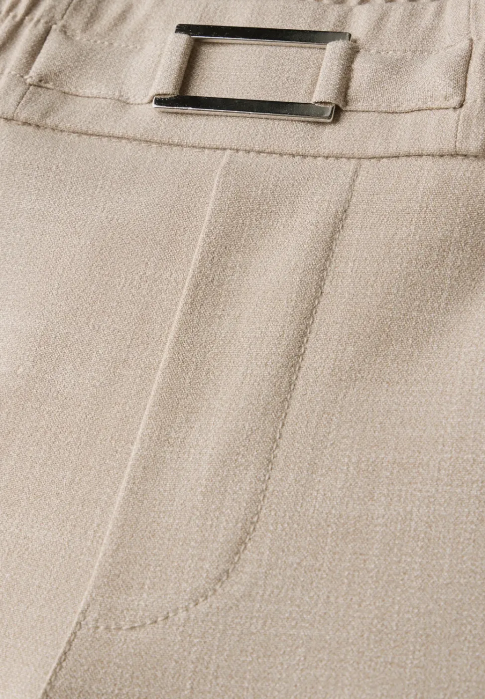 Casual Fit Hose