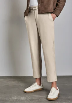 Casual Fit Hose