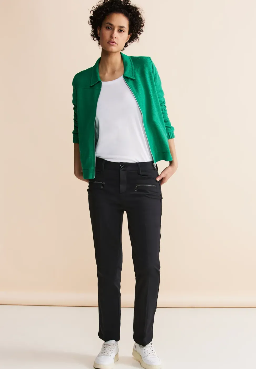 Casual Fit Hose
