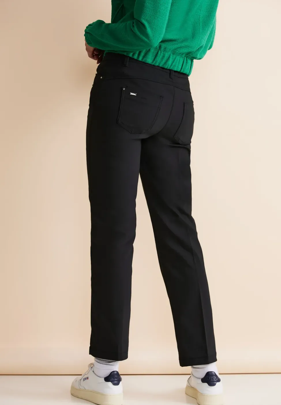 Casual Fit Hose
