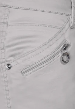 Casual Fit Hose