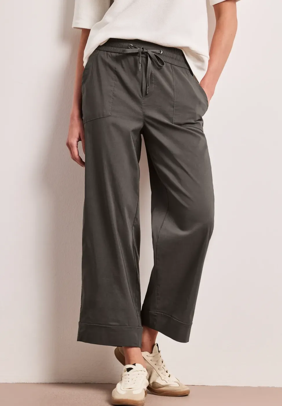 Casual Fit Hose mit Turn-Up