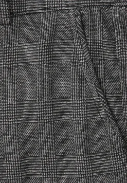 Casual Fit Jacquard Chino