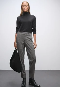 Casual Fit Jacquard Chino