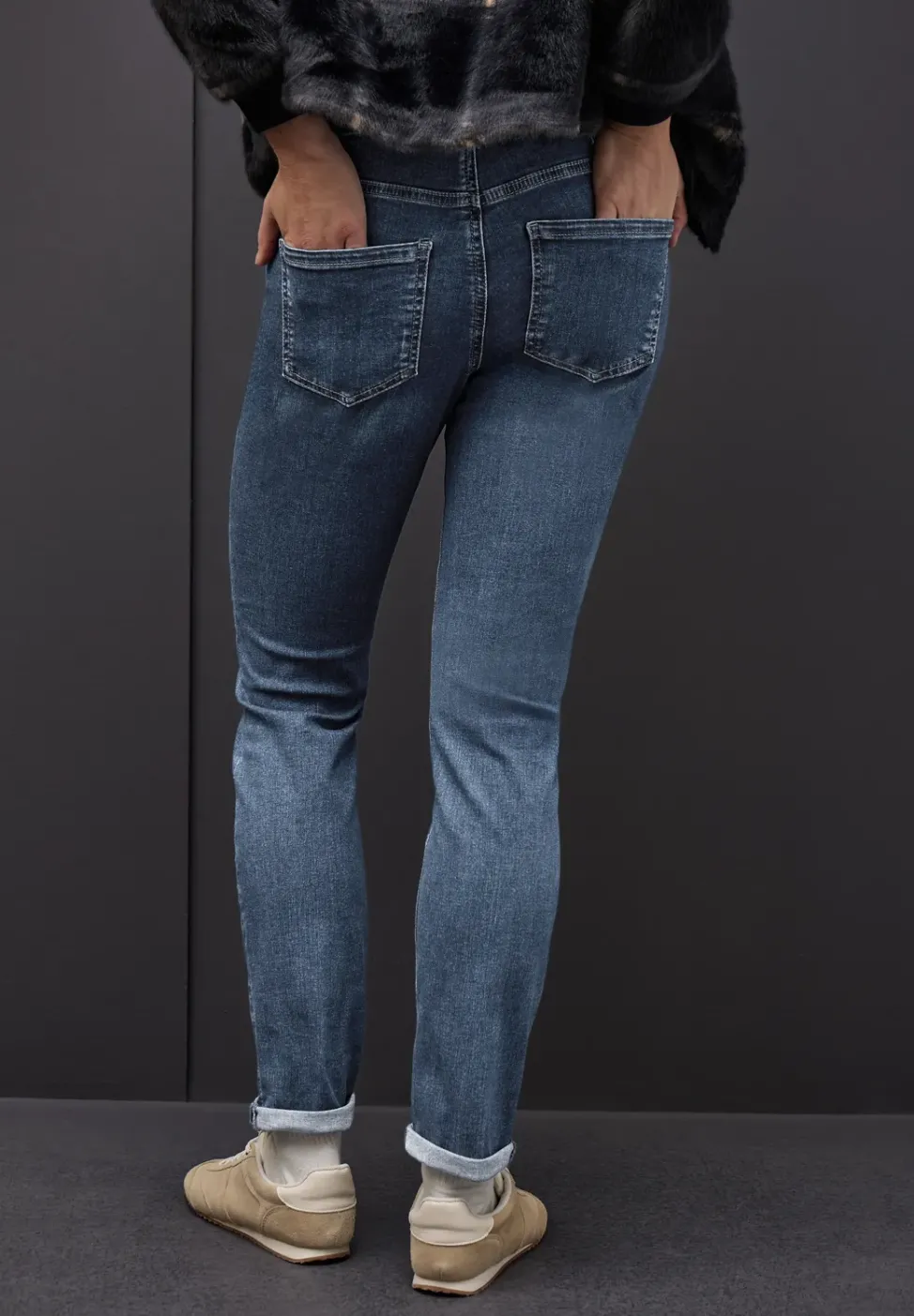 Casual Fit Jeans