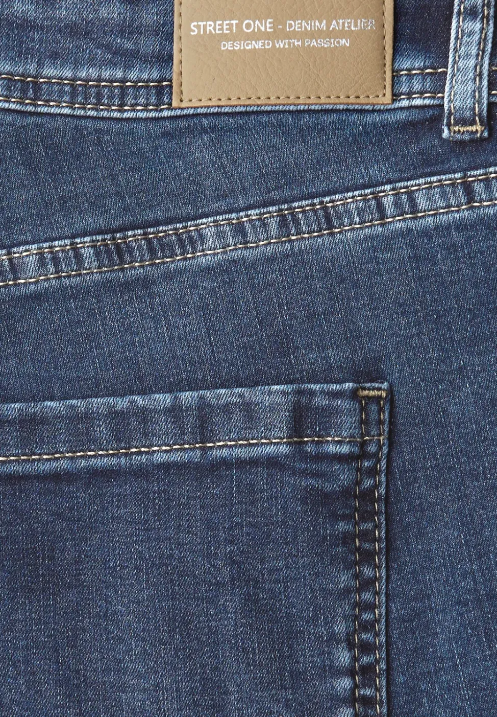 Casual Fit Jeans