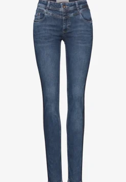 Casual Fit Jeans