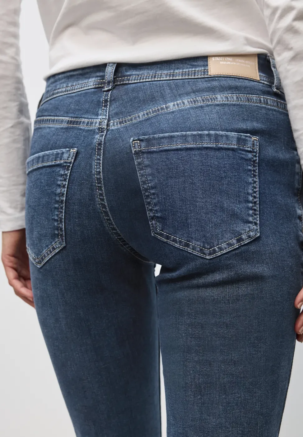 Casual Fit Jeans