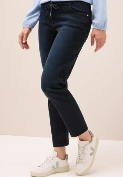 Casual Fit Jeans