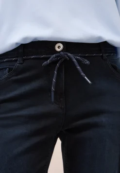 Casual Fit Jeans