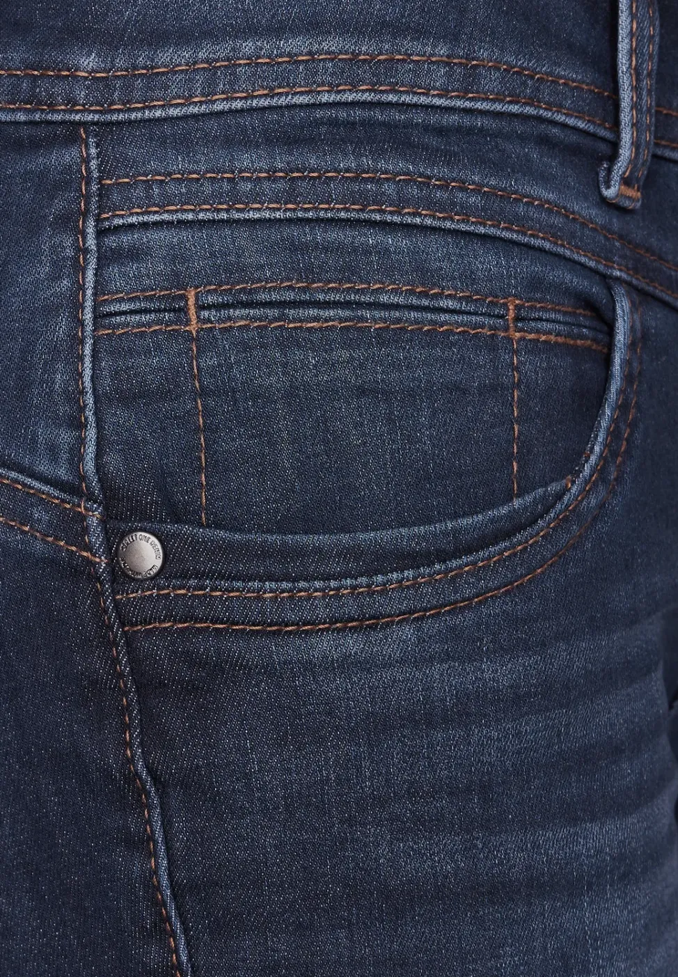 Casual Fit Jeans