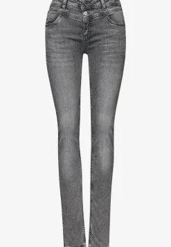 Casual Fit Jeans