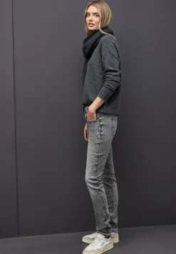 Casual Fit Jeans