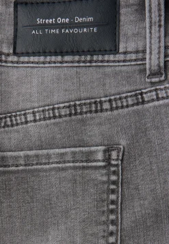 Casual Fit Jeans