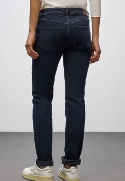 Casual Fit Jeans