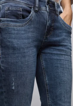 Casual Fit Jeans