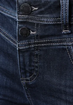Casual Fit Jeans