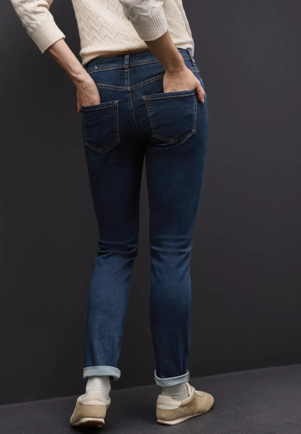 Casual Fit Jeans