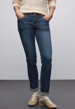 Casual Fit Jeans