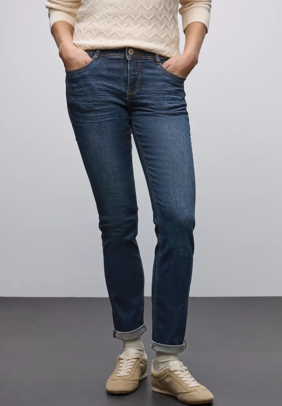 Casual Fit Jeans