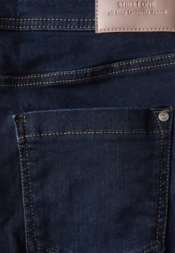 Casual Fit Jeans