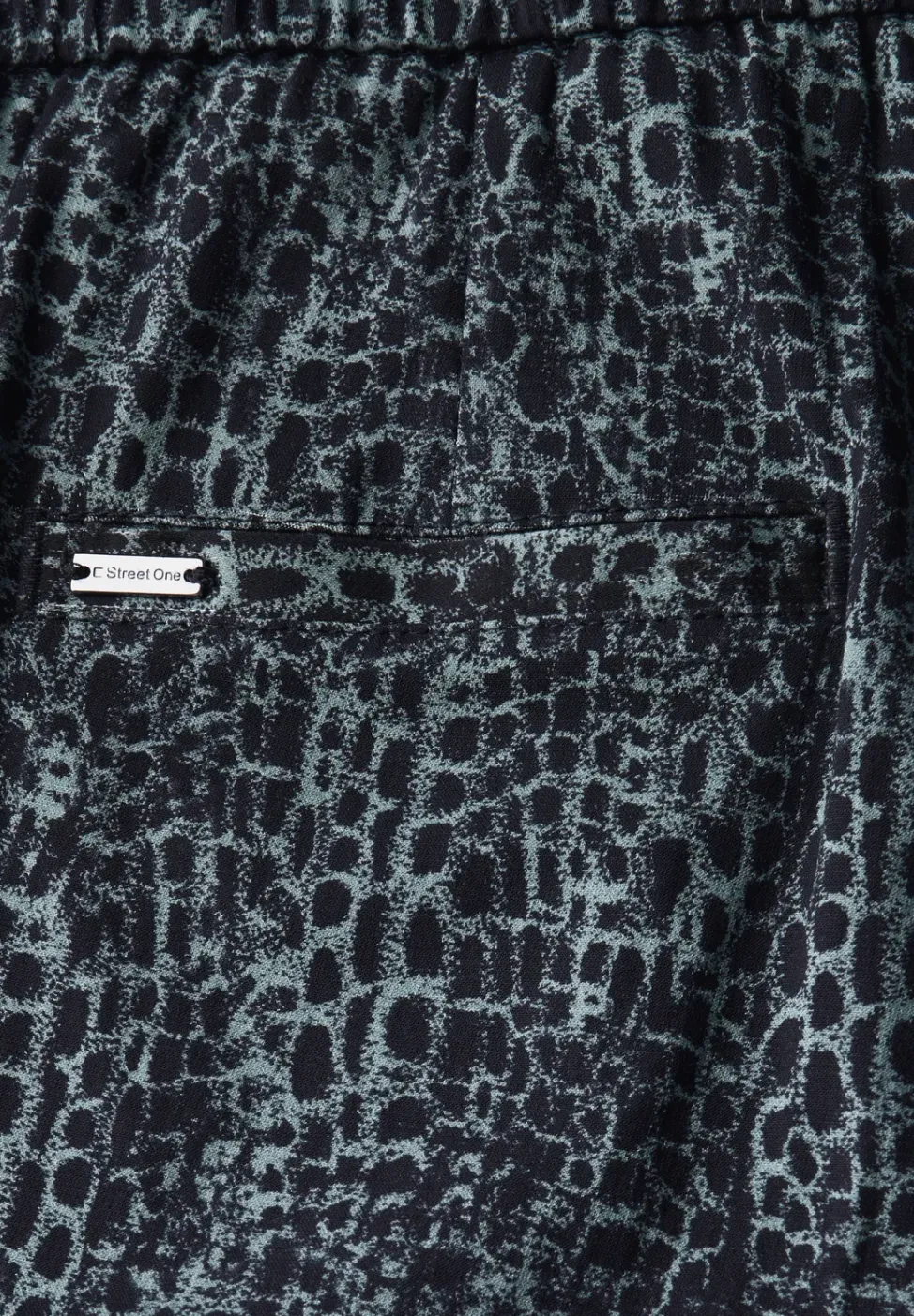 Casual Fit Snake Print Hose