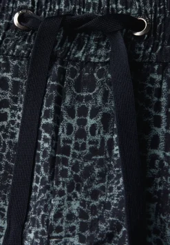 Casual Fit Snake Print Hose