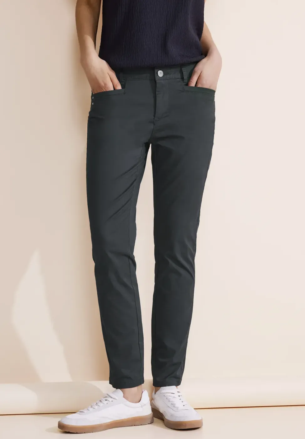 Casual Fit Twill Hose