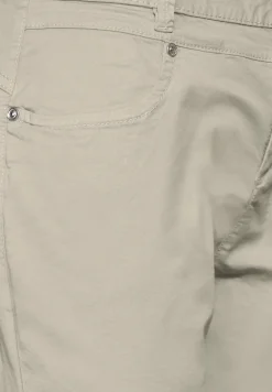Casual Fit Twill Hose