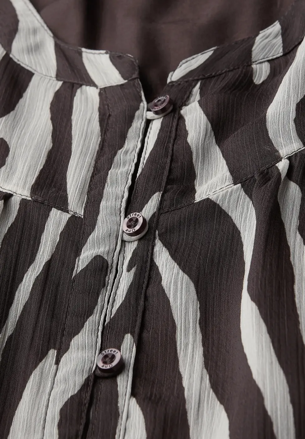 Chiffonbluse mit Zebra Print