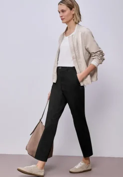 Chino im Casual Fit in softer Qualität